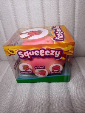 Squeeezy Pink Peach Squishy